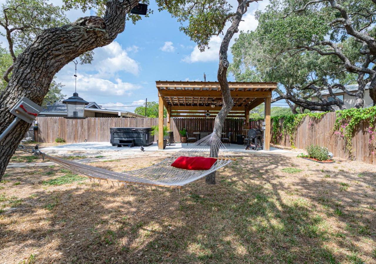 Вилла Knot Bay Haven, Dog Friendly, Hot Tub, Fenced Yard, Patio And Grill, 3 Br Рокпорт Экстерьер фото
